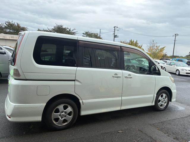 セレナ ハイウェイスター 4WD/両側スライドドア/スマートキー/ダブルエアコン/ナビ/CD・DVD/Bluetooth/フルセグTV/バックカメラ/3列シート/ETC/納車前安心整備(3枚目)