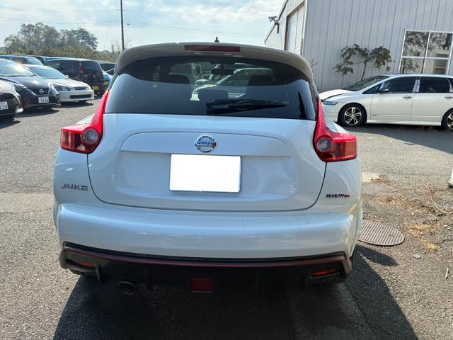 ジューク ニスモ ナビ/ETC/Bluetooth/バックモニター/衝突安全ボディ/スマートキー/4WD・2WD切り替え可能/衝突軽減ブレーキ/CD・DVD/納車前安心整備(5枚目)