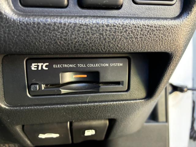 ジューク ニスモ ナビ/ETC/Bluetooth/バックモニター/衝突安全ボディ/スマートキー/4WD・2WD切り替え可能/衝突軽減ブレーキ/CD・DVD/納車前安心整備(12枚目)