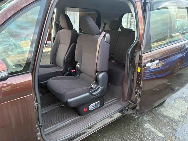 左助手席、後部座席