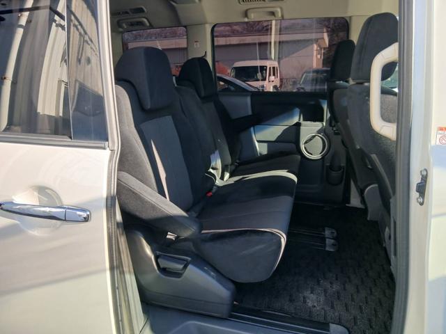 デリカＤ：５ Ｇ　プレミアム　両側パワースライドドア／電動リアゲート／スマートキー（20枚目）