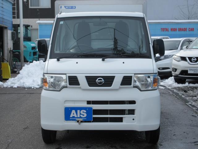 ４ＷＤ　－５℃設定冷蔵・冷凍車　ＲＣＣ製冷凍機　荷室サイドスライドドア＆後方左右観音開き　荷室床パレット敷　エアコン・パワステ　切替式パートタイム４ＷＤ　新品夏用タイヤ付(3枚目)