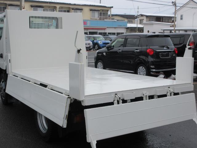 　全低床ダンプ　４ＷＤ　最大積載量２０００ｋｇ　新明和製ダンプ　荷台再塗装仕上済　荷台後方アユミ掛け加工　フルフラットロー　荷台支柱有三方開　切替式パートタイム４ＷＤ(35枚目)