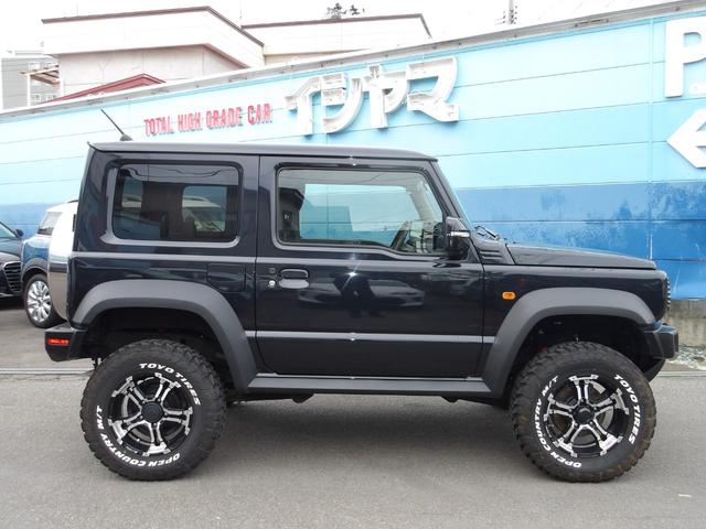 ジムニーシエラ ＪＣ　４ＷＤ　衝突被害軽減装置　リフトアップ仕様　社外アルミホイール＆ホワイトレターマッドタイヤ　前後ショートバンパー　社外フロントグリル　社外１０インチディスプレイオーディオ　ホイール組スタッドレス有（8枚目）