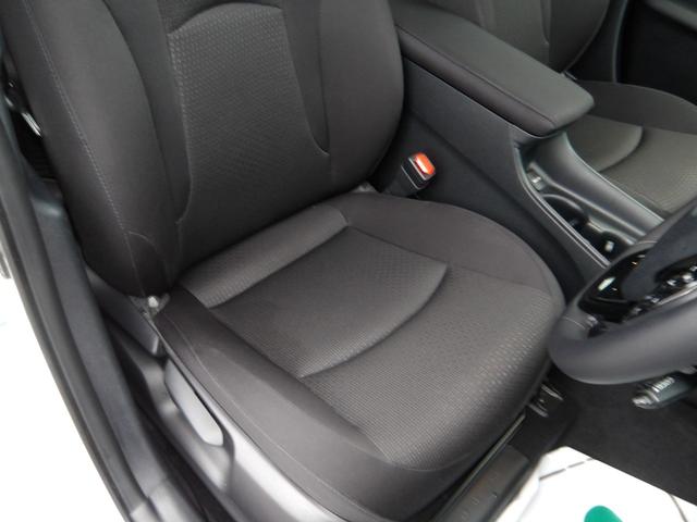 プリウス S 4WD モデリスタフルエアロ 寒冷地仕様 トヨタセーフティセンス 社外SDナビ バックモニター 地デジTV Bluetooth&USBオーディオ エンジンスターター ホイール組スタッドレス有(23枚目)