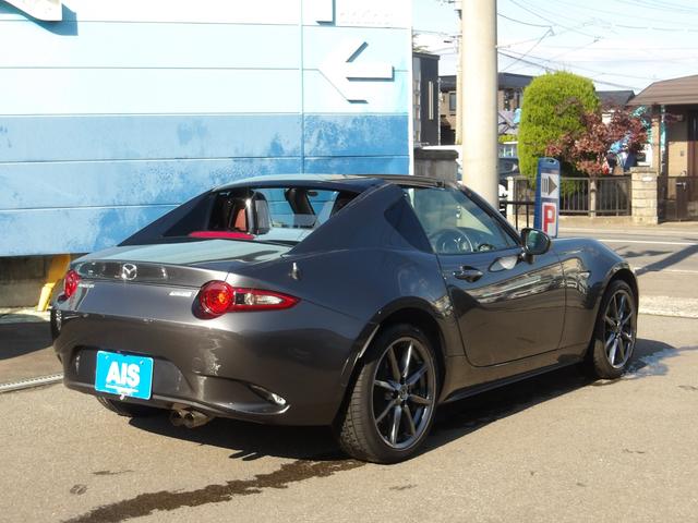 掲載している画像の他に「３６０°カメラ撮影車内内装画像」も掲載しております。お客様の任意で見たい角度を調整しながらお車の内装を確認いただけます。是非そちらもご覧ください。