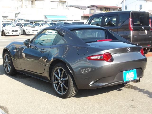 運転席・助手席にはシートヒーターの機能も搭載されております。