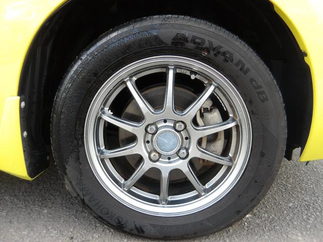 フィットハイブリッド Lパッケージ 4WD 社外SDナビ バックモニター フルセグTV Bluetoothオーディオ ブラックハーフレザーシート 寒冷地仕様 社外アルミホイール 純正ホイール組スタッドレス有(9枚目)