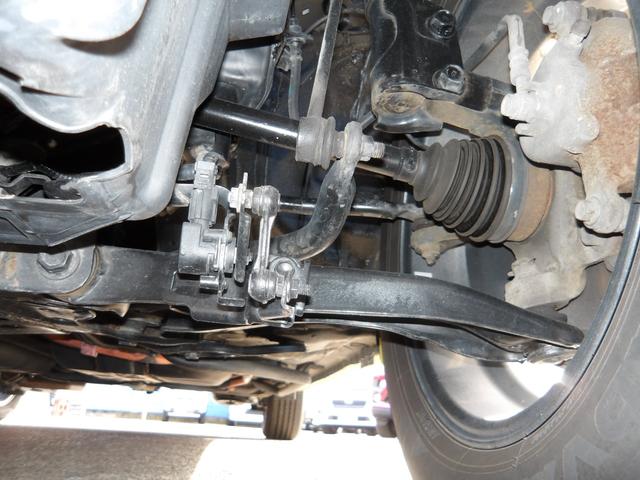 フィットハイブリッド Lパッケージ 4WD 社外SDナビ バックモニター フルセグTV Bluetoothオーディオ ブラックハーフレザーシート 寒冷地仕様 社外アルミホイール 純正ホイール組スタッドレス有(55枚目)