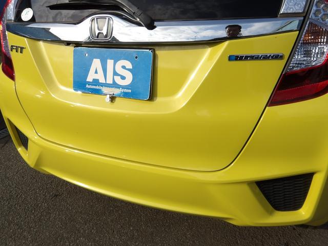 フィットハイブリッド Lパッケージ 4WD 社外SDナビ バックモニター フルセグTV Bluetoothオーディオ ブラックハーフレザーシート 寒冷地仕様 社外アルミホイール 純正ホイール組スタッドレス有(57枚目)