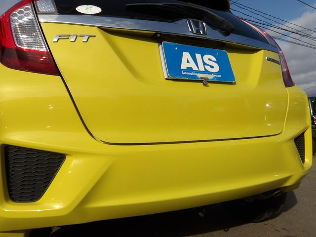 フィットハイブリッド Lパッケージ 4WD 社外SDナビ バックモニター フルセグTV Bluetoothオーディオ ブラックハーフレザーシート 寒冷地仕様 社外アルミホイール 純正ホイール組スタッドレス有(58枚目)