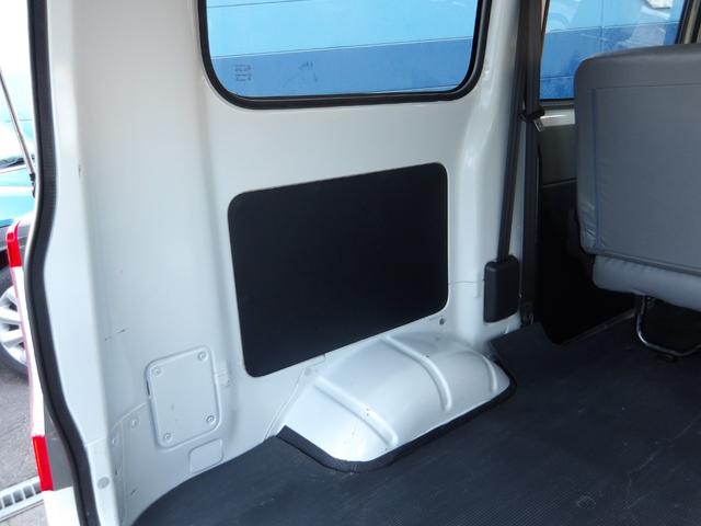 タウンエースバン GL 4WD 衝突被害軽減装置 5人乗 社外SDナビ バックモニター フルセグTV Bluetoothオーディオ リヤヒーター LEDヘッドライト 純正ホイール組スタッドレス有 最大積載量700kg(29枚目)