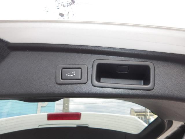 フォレスター 2.0XT アイサイト 4WD パノラミックガラスサンルーフ パワーバックドア 純正SDナビ バックモニター BTオーディオ フルセグTV LEDデイライト ハーフレザーシート 運転席・助手席シートヒーター&パワーシート(27枚目)