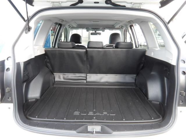 フォレスター 2.0XT アイサイト 4WD パノラミックガラスサンルーフ パワーバックドア 純正SDナビ バックモニター BTオーディオ フルセグTV LEDデイライト ハーフレザーシート 運転席・助手席シートヒーター&パワーシート(29枚目)