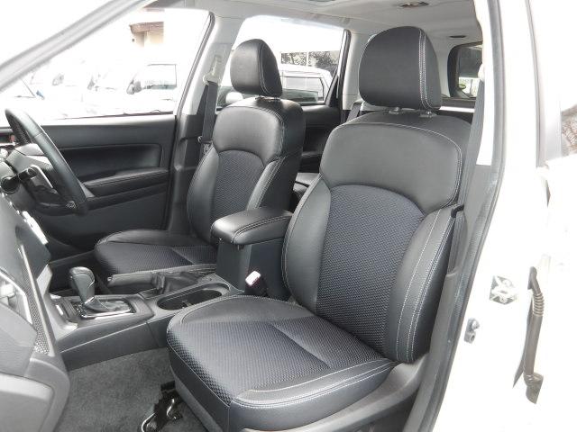 フォレスター 2.0XT アイサイト 4WD パノラミックガラスサンルーフ パワーバックドア 純正SDナビ バックモニター BTオーディオ フルセグTV LEDデイライト ハーフレザーシート 運転席・助手席シートヒーター&パワーシート(44枚目)