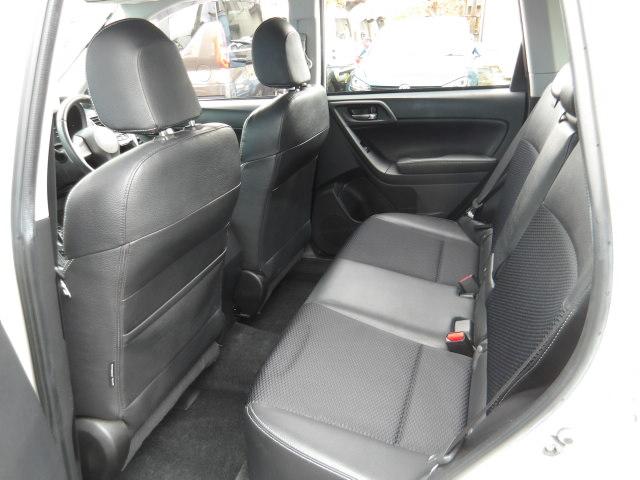 フォレスター 2.0XT アイサイト 4WD パノラミックガラスサンルーフ パワーバックドア 純正SDナビ バックモニター BTオーディオ フルセグTV LEDデイライト ハーフレザーシート 運転席・助手席シートヒーター&パワーシート(47枚目)