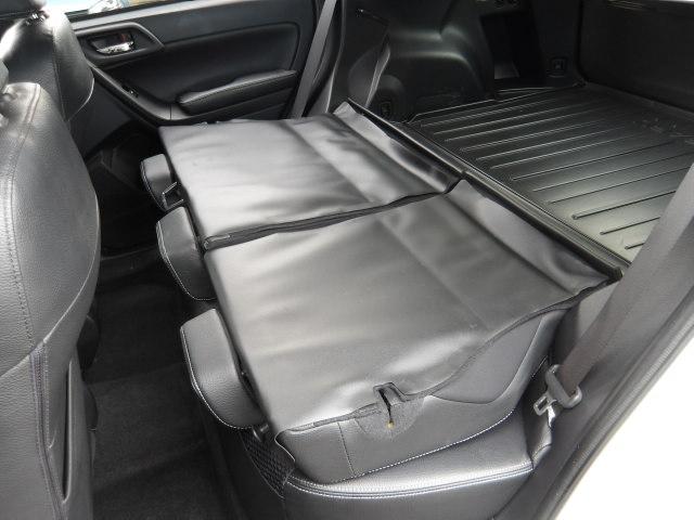 フォレスター 2.0XT アイサイト 4WD パノラミックガラスサンルーフ パワーバックドア 純正SDナビ バックモニター BTオーディオ フルセグTV LEDデイライト ハーフレザーシート 運転席・助手席シートヒーター&パワーシート(48枚目)