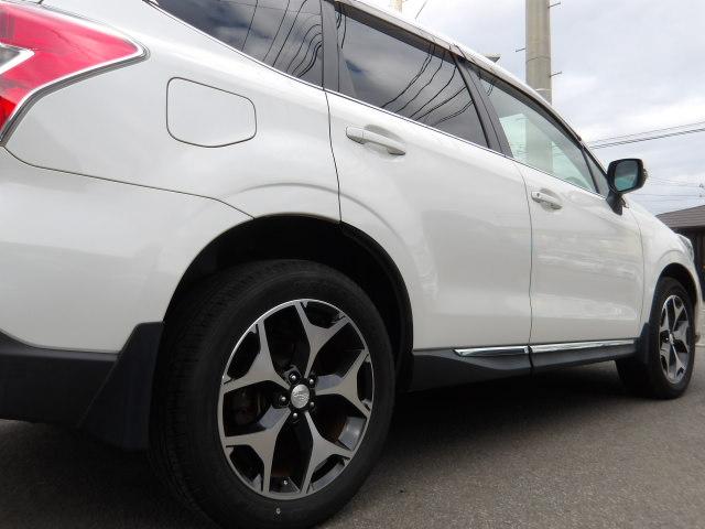 フォレスター 2.0XT アイサイト 4WD パノラミックガラスサンルーフ パワーバックドア 純正SDナビ バックモニター BTオーディオ フルセグTV LEDデイライト ハーフレザーシート 運転席・助手席シートヒーター&パワーシート(74枚目)