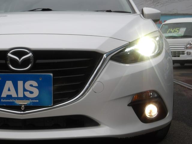 ヘッドライトは純正ＨＩＤヘッドライトとなっております。