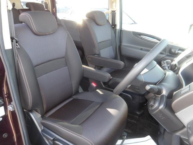 セレナ ハイウェイスター 4WD ワンオーナー車 8人乗 純正HDDナビ&後席用フリップダウンモニター バックモニター サイドブラインドモニター 両側パワースライドドア(17枚目)