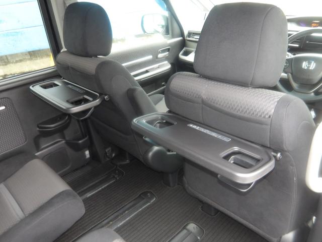 ステップワゴンスパーダ スパーダ　ホンダセンシング　４ＷＤ　衝突被害軽減装置　７人乗　純正ＳＤナビ＆後席用フリップダウンモニター　バックモニター　両側パワースライドドア　わくわくゲート（26枚目）