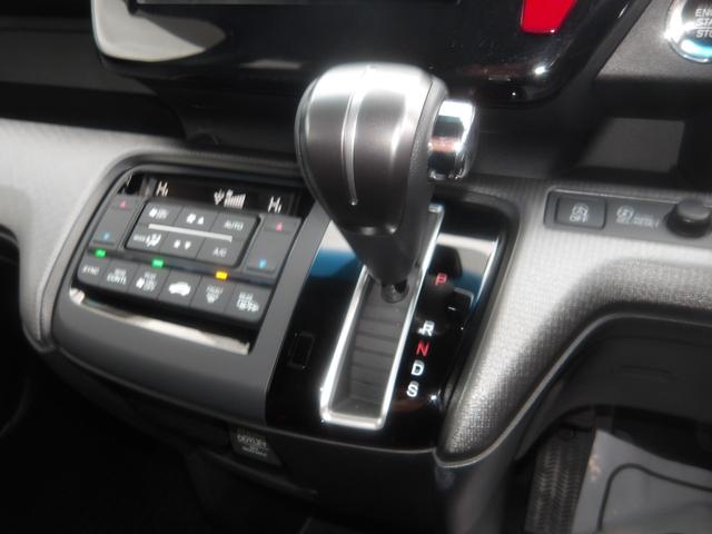 ステップワゴンスパーダ スパーダ　ホンダセンシング　４ＷＤ　衝突被害軽減装置　７人乗　純正ＳＤナビ＆後席用フリップダウンモニター　バックモニター　両側パワースライドドア　わくわくゲート（48枚目）