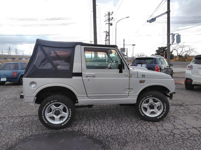 ジムニー ＣＣ　５Ｆ　４ＷＤ　幌　定員２　社外オーディオ　リフトアップ　冬タイヤ付き（4枚目）