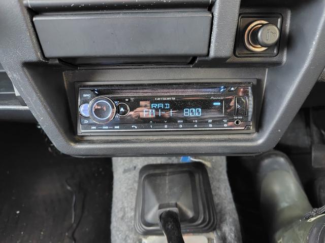 ジムニー ＣＣ　５Ｆ　４ＷＤ　幌　定員２　社外オーディオ　リフトアップ　冬タイヤ付き（9枚目）