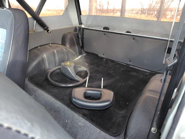 ジムニー ＣＣ　５Ｆ　４ＷＤ　幌　定員２　社外オーディオ　リフトアップ　冬タイヤ付き（13枚目）