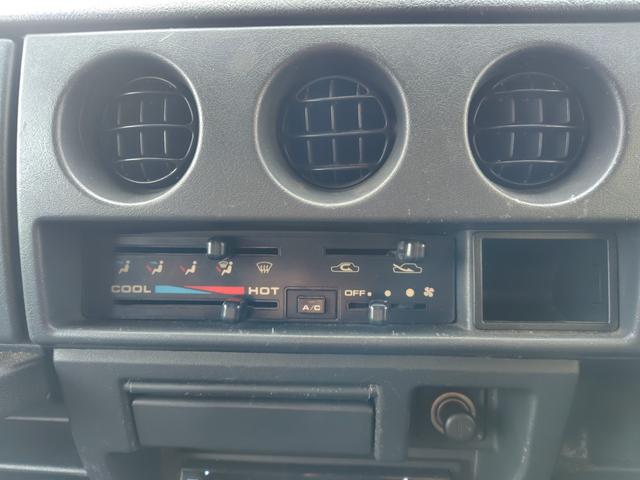 ジムニー ＣＣ　５Ｆ　４ＷＤ　幌　定員２　社外オーディオ　リフトアップ　冬タイヤ付き（27枚目）