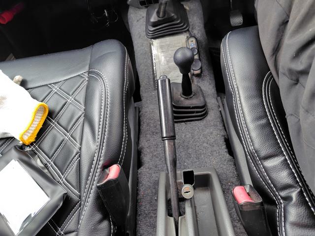 ジムニー ＣＣ　５Ｆ　４ＷＤ　幌　定員２　社外オーディオ　リフトアップ　冬タイヤ付き（31枚目）