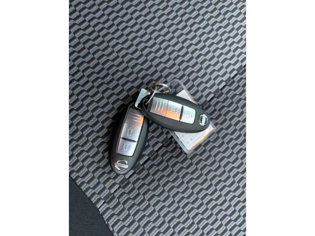 X FOUR Vセレクション ABS 4WD 寒冷地仕様 横滑り防止装置 プッシュスタート ナビ バックカメラ GOO保証 ETC スペアキー(30枚目)