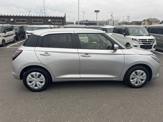 スイフト ＸＧ　２ＷＤ／ＣＶＴ　オーディオレス（8枚目）