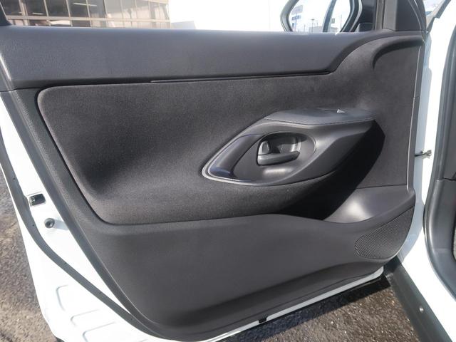 GRスポーツ 衝突軽減装置 8型ディスプレイオーディオ 全周囲カメラ 登録済未使用車 レーダークルーズ 2トーンカラー Bluetooth再生 ハーフレザーシート LEDヘッド クリアランスソナー 踏み間違い防止(42枚目)