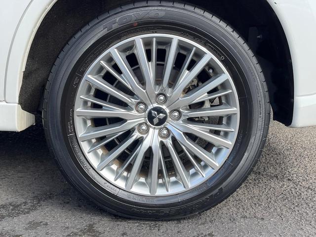 アウトランダーＰＨＥＶ Ｇ　４ＷＤ　衝突被害軽減　純正ナビ　禁煙車　全周囲カメラ　ＥＴＣ　ドラレコ　１００Ｖ電源　電動リアゲート　シートヒーター　ハーフレザーシート　ＬＥＤヘッド　コーナーセンサー　車線逸脱警報　スマートキー（28枚目）