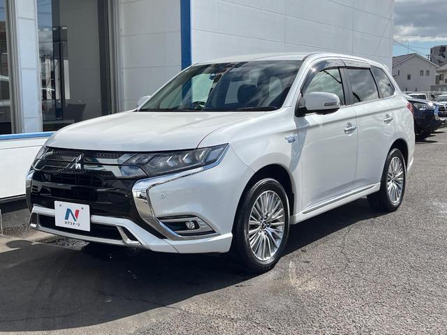 アウトランダーＰＨＥＶ Ｇ　４ＷＤ　衝突被害軽減　純正ナビ　禁煙車　全周囲カメラ　ＥＴＣ　ドラレコ　１００Ｖ電源　電動リアゲート　シートヒーター　ハーフレザーシート　ＬＥＤヘッド　コーナーセンサー　車線逸脱警報　スマートキー（29枚目）