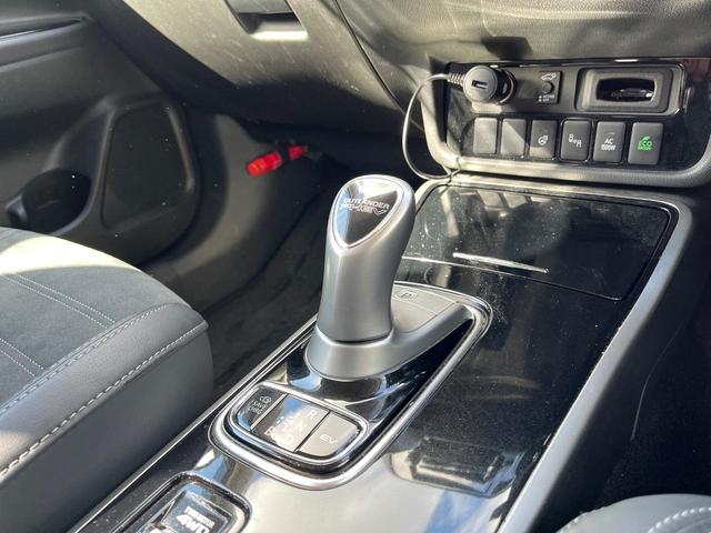 アウトランダーＰＨＥＶ Ｇ　４ＷＤ　衝突被害軽減　純正ナビ　禁煙車　全周囲カメラ　ＥＴＣ　ドラレコ　１００Ｖ電源　電動リアゲート　シートヒーター　ハーフレザーシート　ＬＥＤヘッド　コーナーセンサー　車線逸脱警報　スマートキー（54枚目）