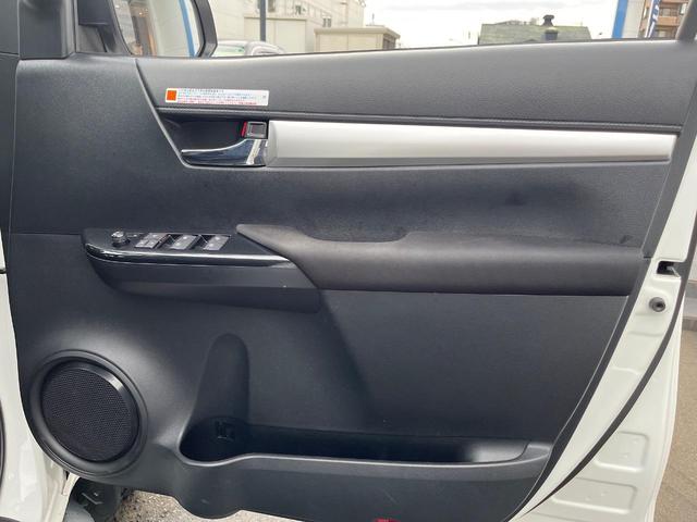 ハイラックス Ｚ　衝突軽減装置　禁煙車　純正ナビ　レーダークルーズ　バックカメラ　ＥＴＣ　Ｂｌｕｅｔｏｏｔｈ　純正ベッドライナー　フルセグ　ドラレコ　ＬＥＤヘッド＆フォグ　レーンキープ（41枚目）