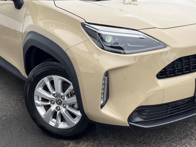 ヤリスクロス ハイブリッドＧ　衝突軽減装置　禁煙車　純正８型ディスプレーオーディオ　全周囲カメラ　レーダークルーズ　ＥＴＣ　Ｂｌｕｅｔｏｏｔｈ　ドラレコ　前席シートヒーター　ＬＥＤヘッドライト　クルコン　ブラインドスポットモニター（12枚目）