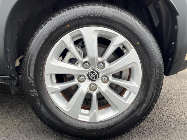 ヤリスクロス ハイブリッドＧ　衝突軽減装置　禁煙車　純正８型ディスプレーオーディオ　全周囲カメラ　レーダークルーズ　ＥＴＣ　Ｂｌｕｅｔｏｏｔｈ　ドラレコ　前席シートヒーター　ＬＥＤヘッドライト　クルコン　ブラインドスポットモニター（26枚目）