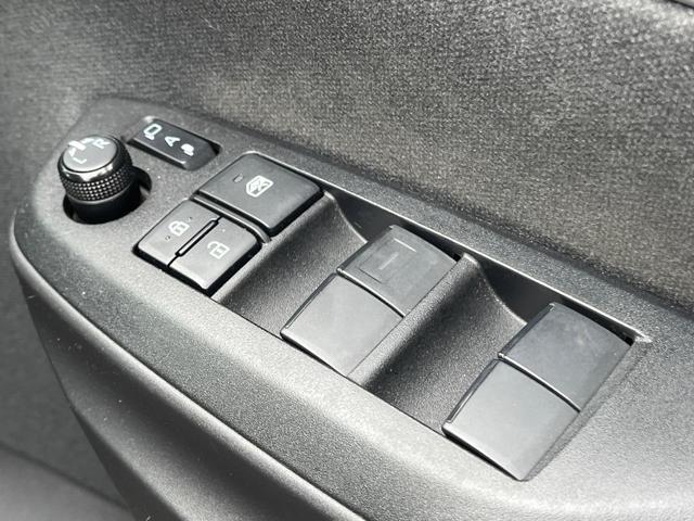 ヤリスクロス ハイブリッドＧ　衝突軽減装置　禁煙車　純正８型ディスプレーオーディオ　全周囲カメラ　レーダークルーズ　ＥＴＣ　Ｂｌｕｅｔｏｏｔｈ　ドラレコ　前席シートヒーター　ＬＥＤヘッドライト　クルコン　ブラインドスポットモニター（58枚目）
