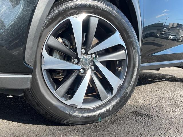 NX NX300h バージョンL 衝突軽減装置 禁煙車 純正10.3インチナビ レザーシート 純正オプションアルミホイール レーダークルーズサイドカメラ バックカメラ ETC Bluetooth ドラレコ 全席シートヒーター クルコン(13枚目)