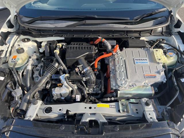 キックス Ｘ　プロパイロット　衝突軽減装置　禁煙車　純正９インチナビ　全周囲カメラ　ＥＴＣ　Ｂｌｕｅｔｏｏｔｈ　フルセグ　ドライブレコーダー　デジタルインナーミラー　ＬＥＤヘッドライト　クリアランスソナー（18枚目）