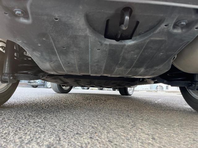 ヴェゼル ハイブリッドX・ホンダセンシング 衝突軽減装置 禁煙車 純正ナビ アダプティブクルーズ バックカメラ ETC Bluetooth フルセグ LEDヘッドライト レーンキープ 車線逸脱警報 電動パーキングブレーキ パドルシフト(19枚目)