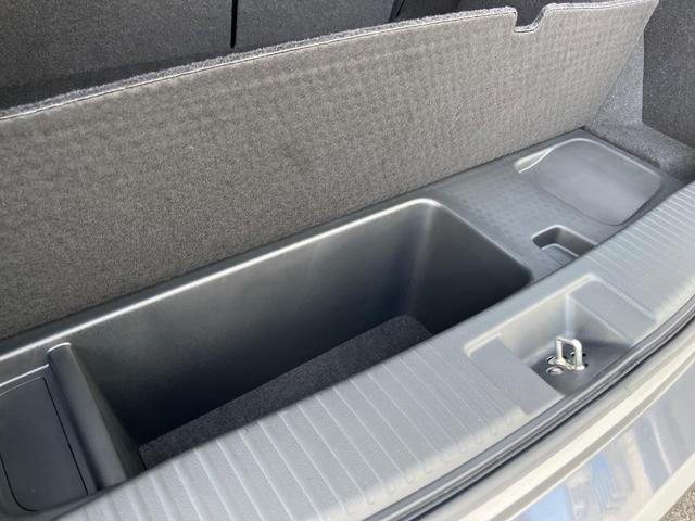 ヴェゼル ハイブリッドX・ホンダセンシング 衝突軽減装置 禁煙車 純正ナビ アダプティブクルーズ バックカメラ ETC Bluetooth フルセグ LEDヘッドライト レーンキープ 車線逸脱警報 電動パーキングブレーキ パドルシフト(41枚目)
