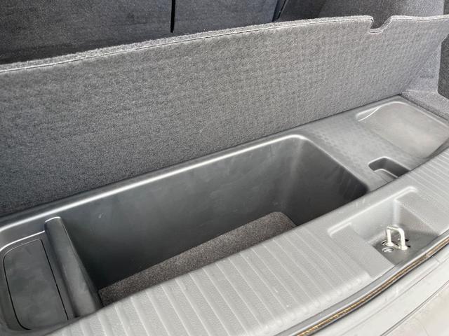 ヴェゼル ハイブリッドRS・ホンダセンシング 衝突被害軽減システム 禁煙車 純正8型ナビ レーダークルーズ バックカメラ ETC Bluetooth フルセグ ドラレコ シートヒーター ハーフレザーシート LEDヘッドライト レーンキープ(41枚目)