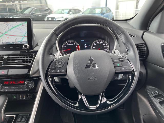 エクリプスクロス P 4WD 全周囲カメラ 衝突被害軽減システム 禁煙車 純正8型ナビ 全周囲カメラ レーダークルーズ ETC Bluetooth フルセグ 全席シートヒーター パワーバックドア 運転席パワーシート(11枚目)