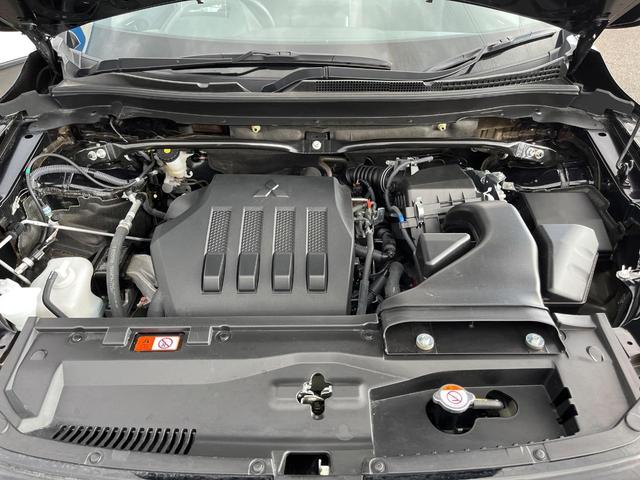 エクリプスクロス P 4WD 全周囲カメラ 衝突被害軽減システム 禁煙車 純正8型ナビ 全周囲カメラ レーダークルーズ ETC Bluetooth フルセグ 全席シートヒーター パワーバックドア 運転席パワーシート(18枚目)