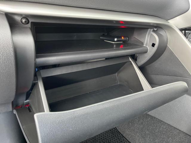 エクリプスクロス P 4WD 全周囲カメラ 衝突被害軽減システム 禁煙車 純正8型ナビ 全周囲カメラ レーダークルーズ ETC Bluetooth フルセグ 全席シートヒーター パワーバックドア 運転席パワーシート(53枚目)