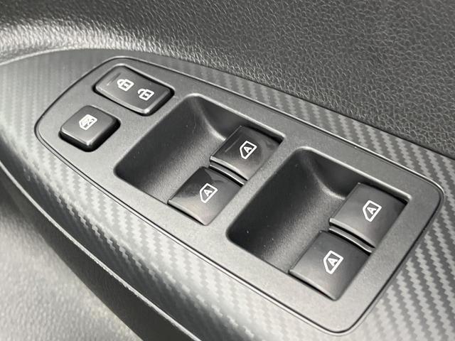 エクリプスクロス P 4WD 全周囲カメラ 衝突被害軽減システム 禁煙車 純正8型ナビ 全周囲カメラ レーダークルーズ ETC Bluetooth フルセグ 全席シートヒーター パワーバックドア 運転席パワーシート(70枚目)